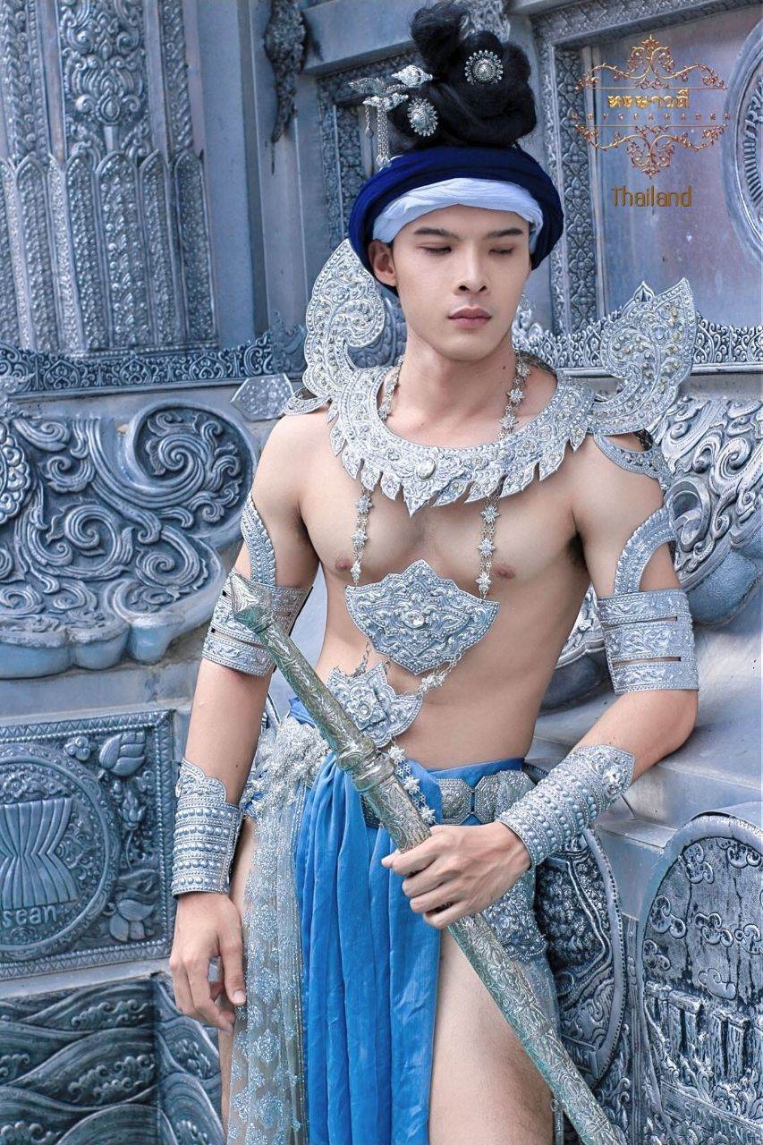 "Fon Jerng Dab" Lanna sword dance | THAILAND 🇹🇭