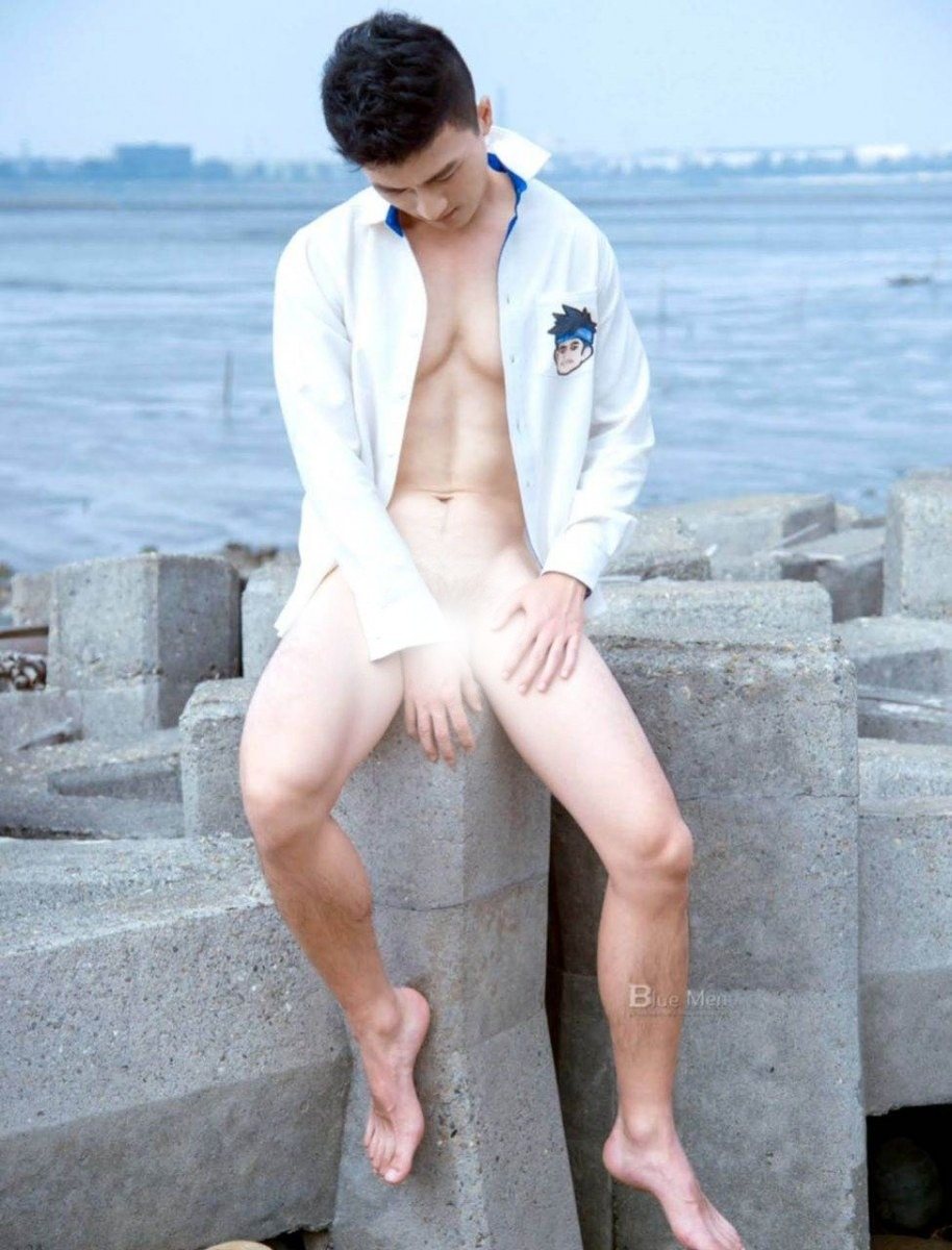 หนุ่มหล่อขึ้นปก 1038