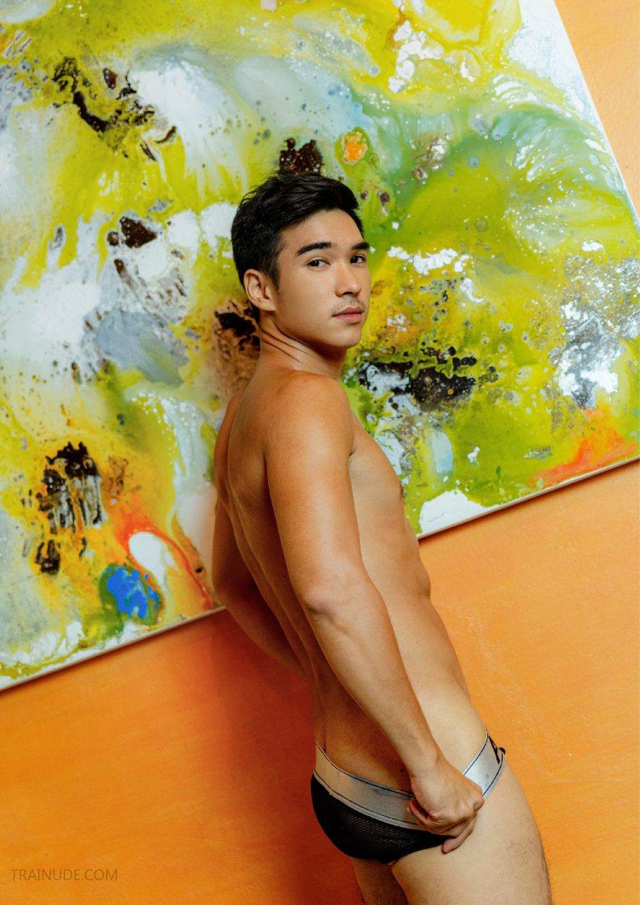 หล่อล่ำอยากกระหน่ำให้สาแก่ใจ