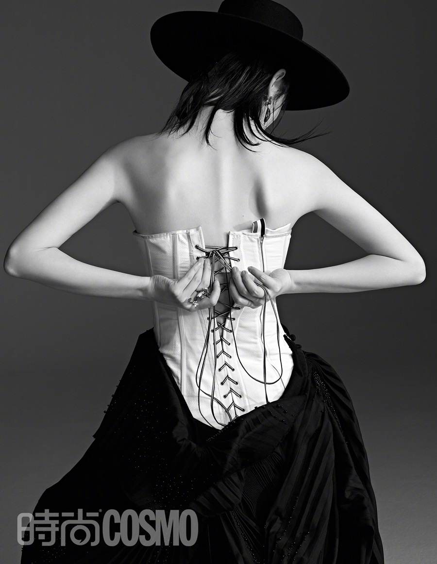 NiNi @ Cosmopolitan China October 2021