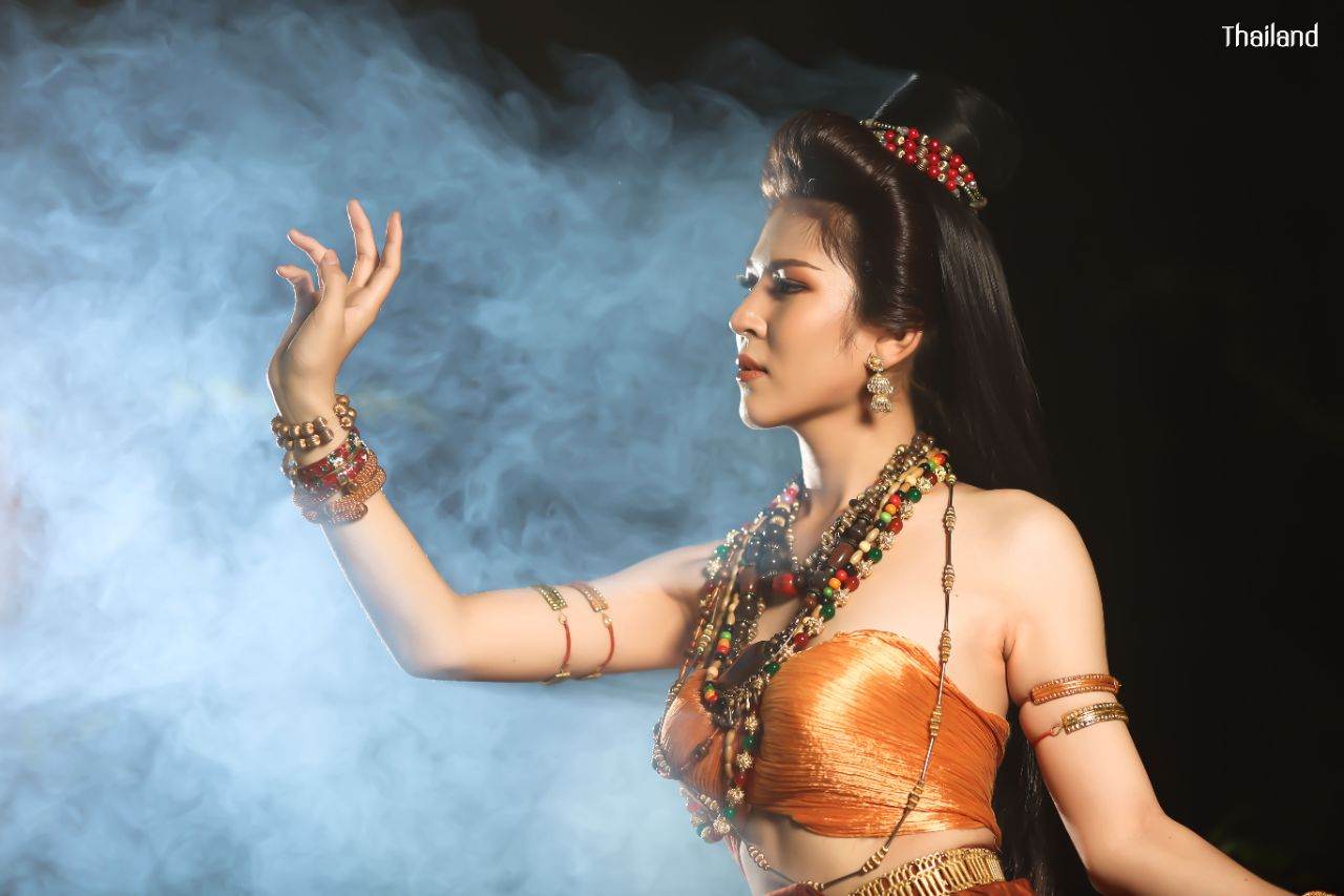 Dvaravati Era: สมัยทวารวดี อารยธรรมโบราณ | THAILAND 🇹🇭