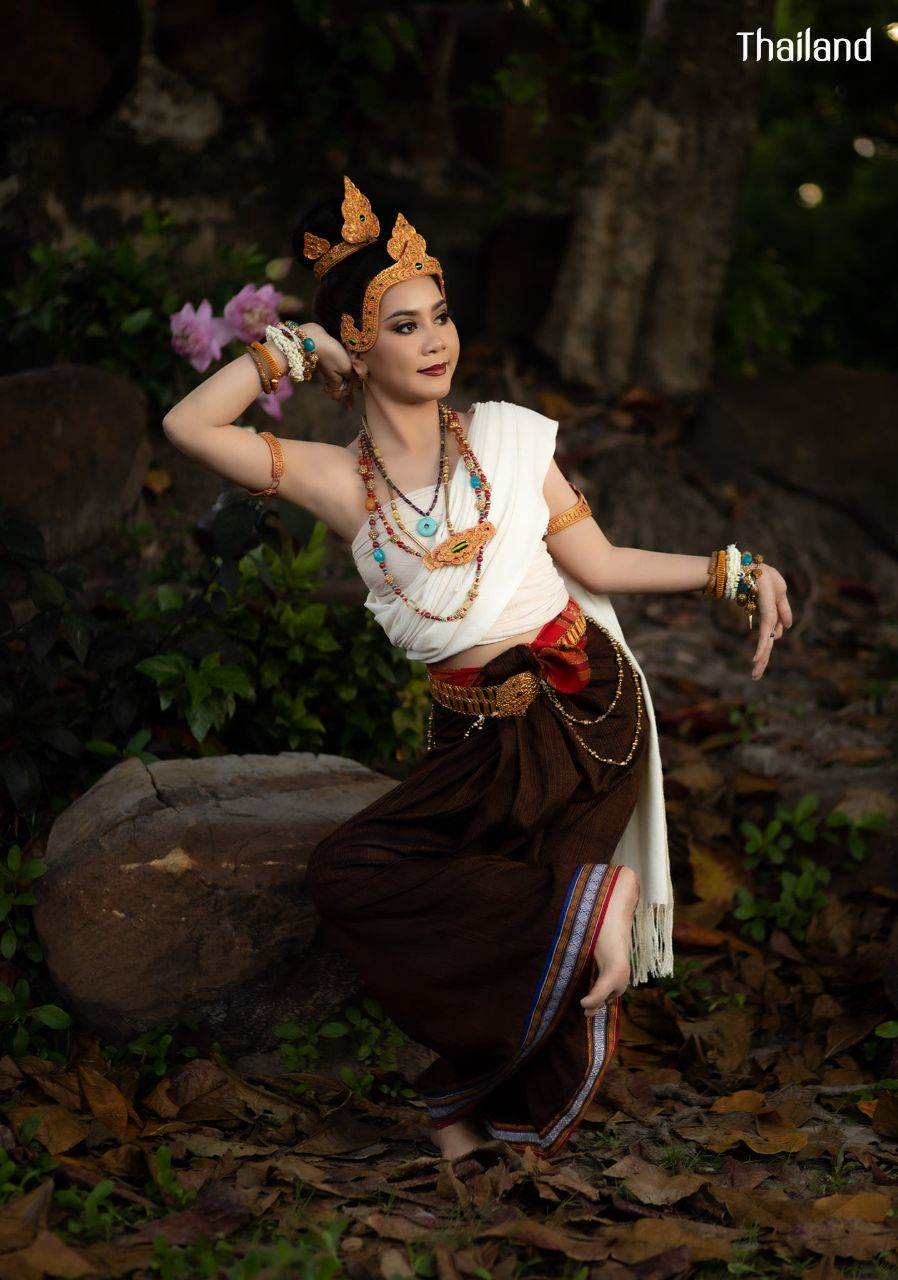 Dvaravati Era: สมัยทวารวดี อารยธรรมโบราณ | THAILAND 🇹🇭