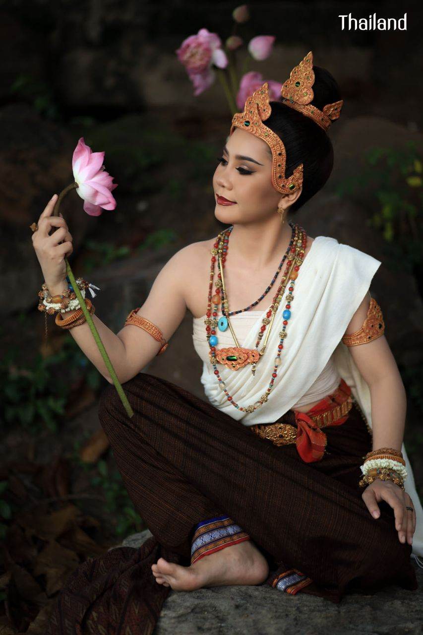 Dvaravati Era: สมัยทวารวดี อารยธรรมโบราณ | THAILAND 🇹🇭