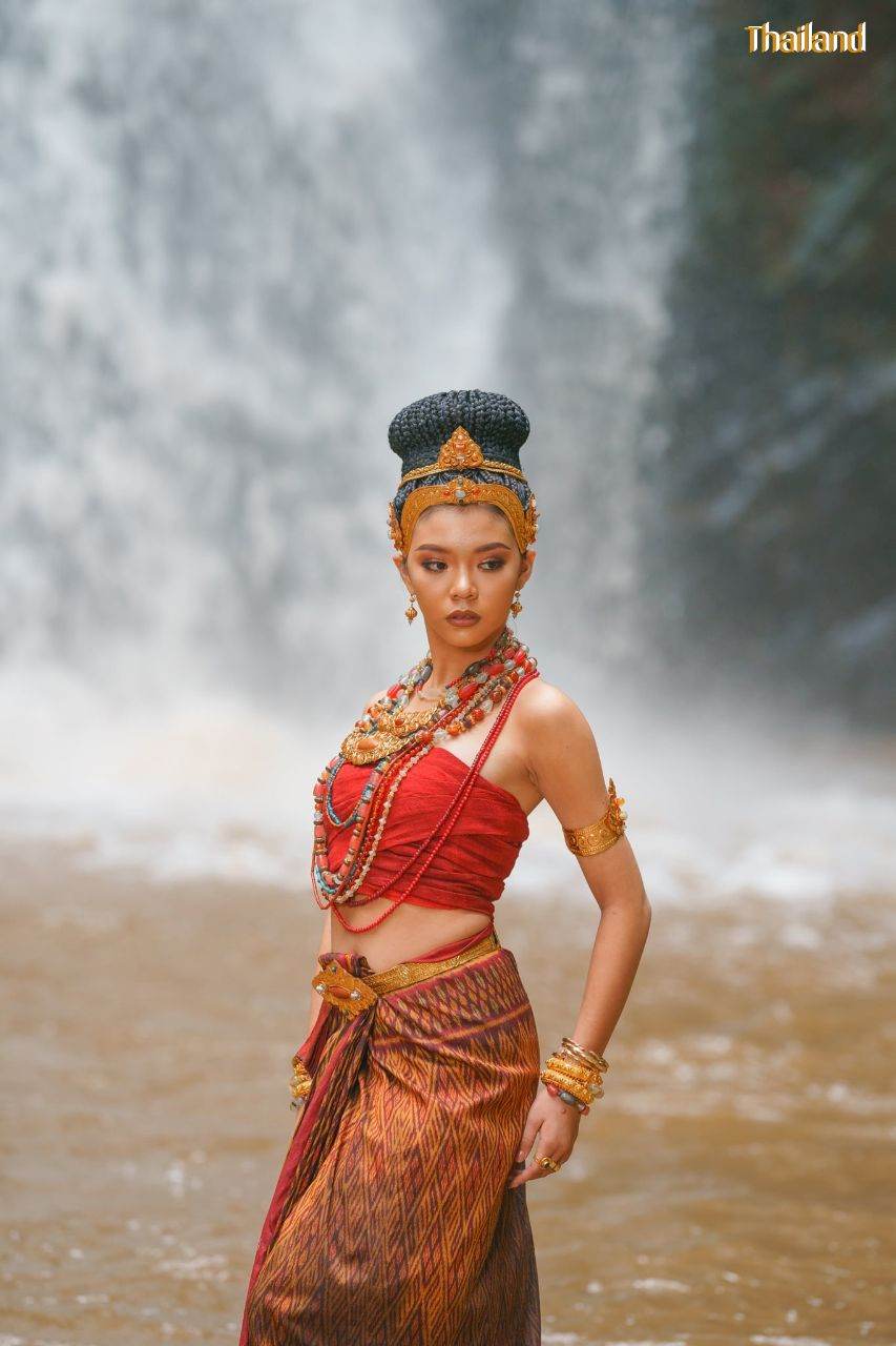 The Glory of The Dvaravati Era, Costume and Traditional Dress | THAILAND 🇹🇭