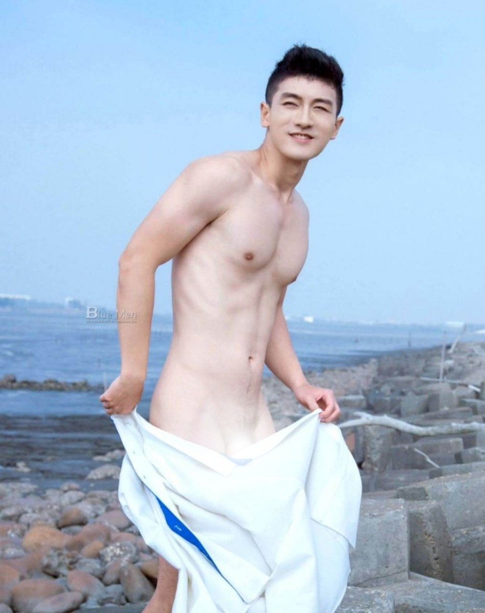 หนุ่มหล่อขึ้นปก 1038.2