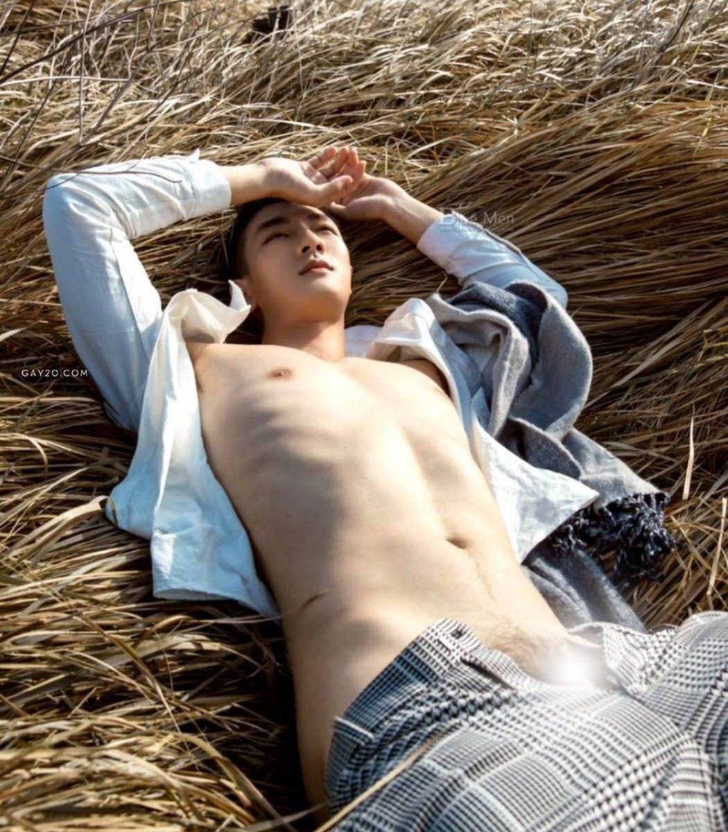 หนุ่มหล่อขึ้นปก 1038.2