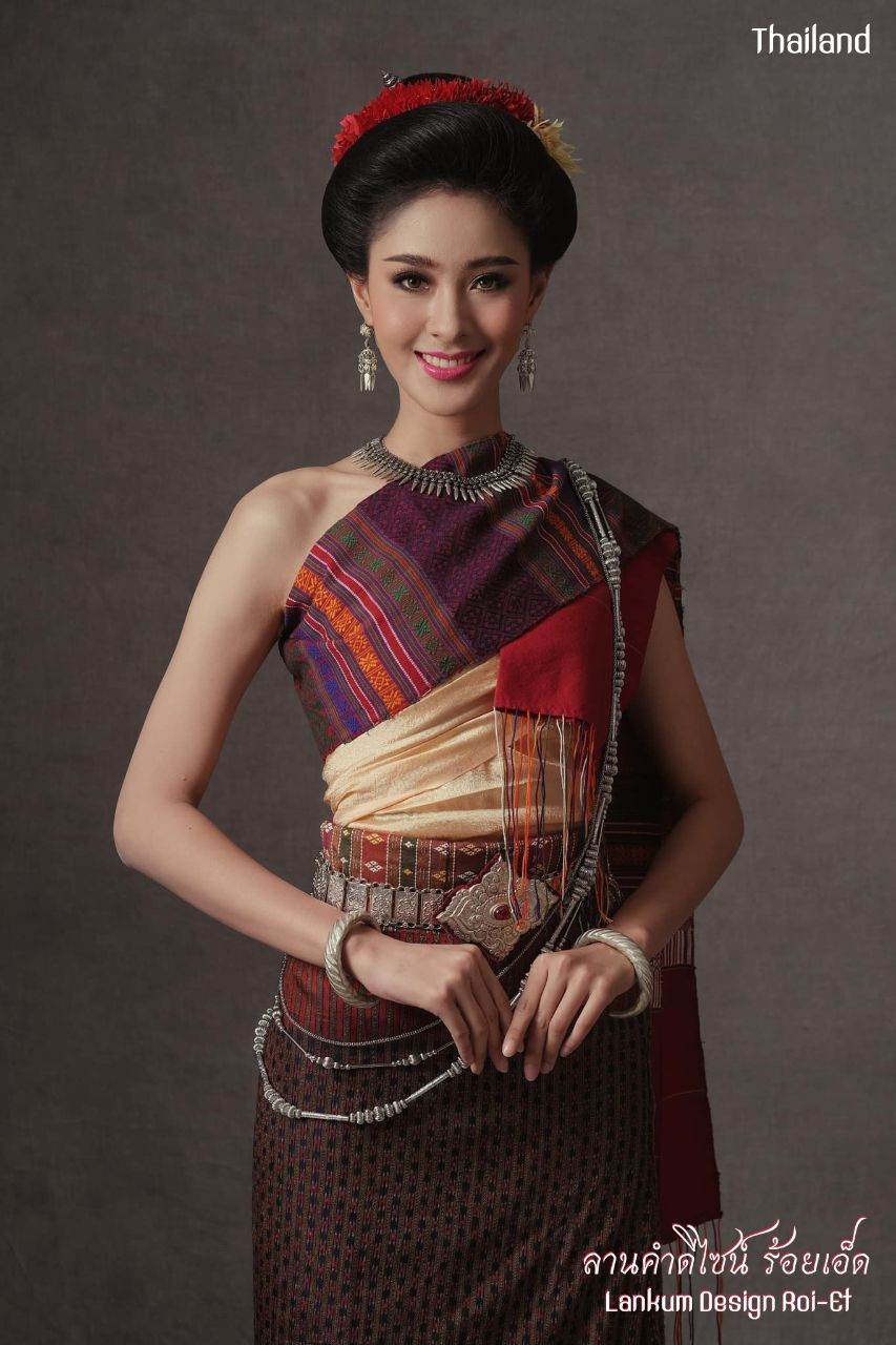 THAILAND 🇹🇭 | Isan traditional costume, ชุดอีสาน