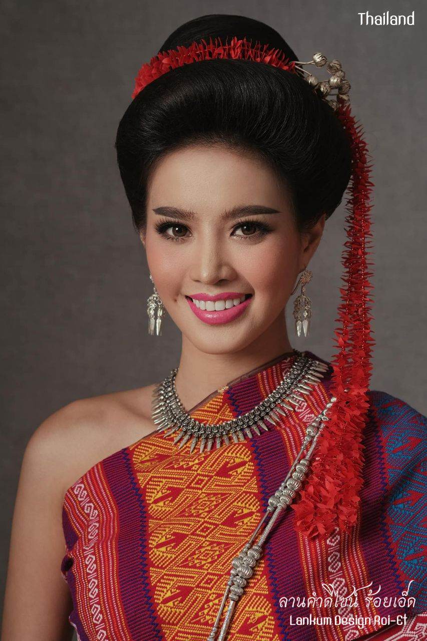 THAILAND 🇹🇭 | Isan traditional costume, ชุดอีสาน