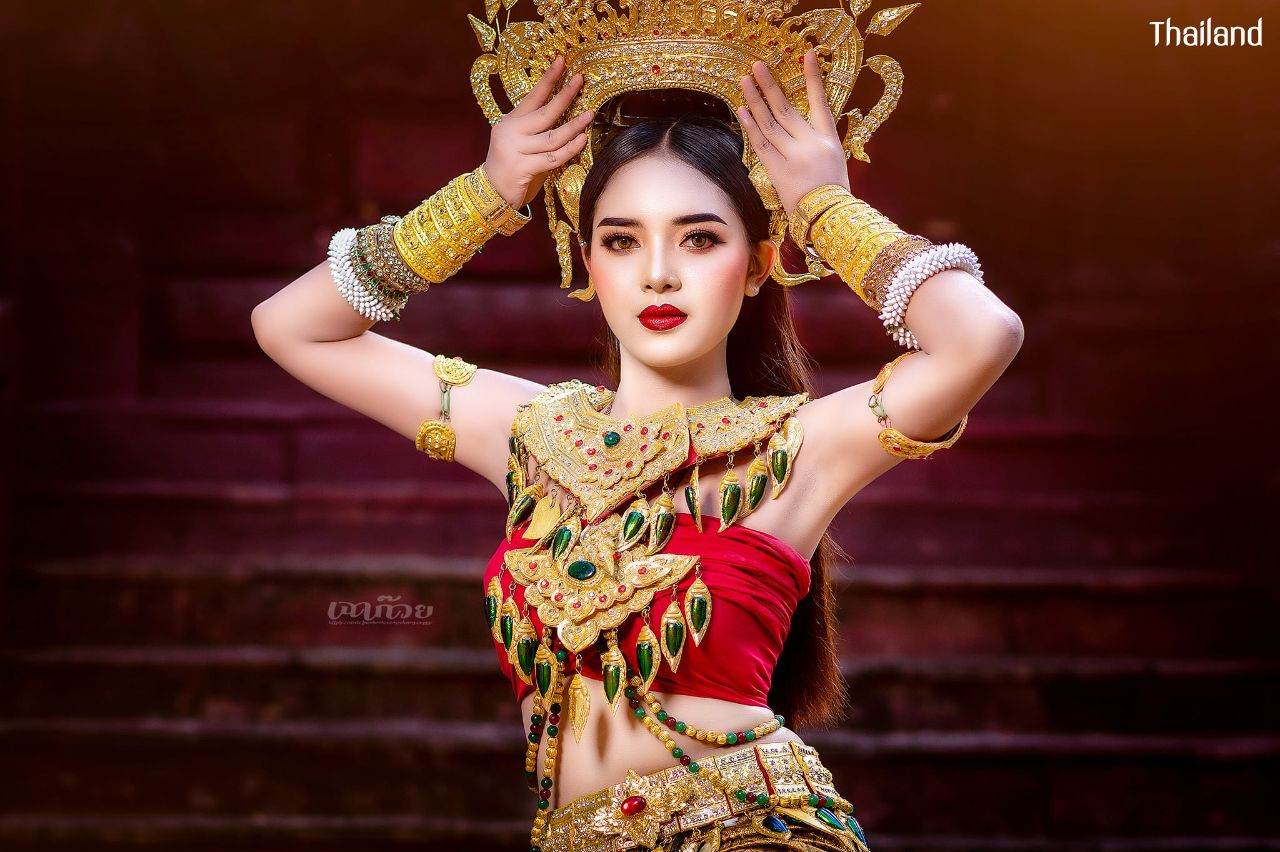 The beauty of Thai apsara | THAILAND 🇹🇭 ️