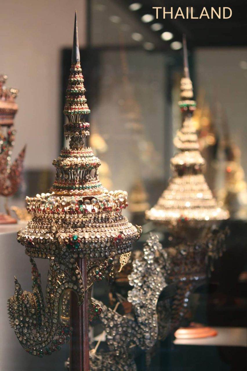 Rat Klao Yod (Thai: รัดเกล้ายอด)