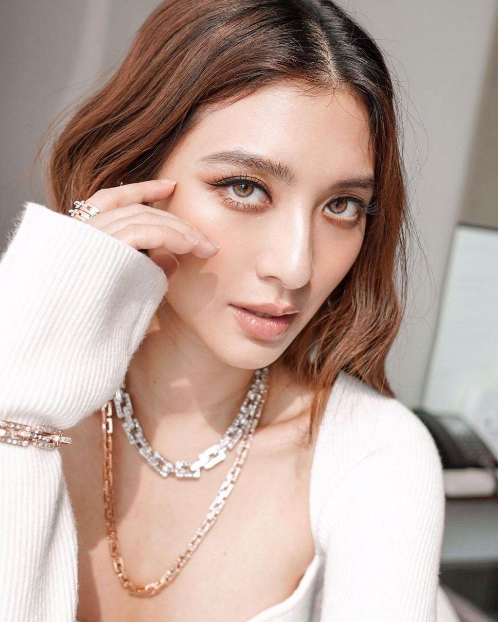 มิว นิษฐา เรื่อง เพชรกลางไฟ
