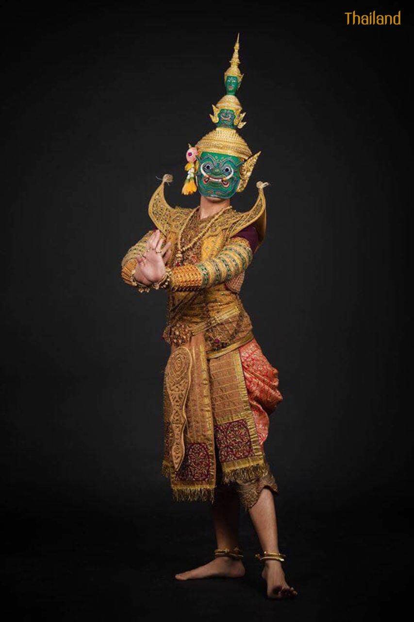 “รำลงสรงโทนท้าวกรุงพาณ” Khon masked dance drama in Thailand | THAILAND 🇹🇭