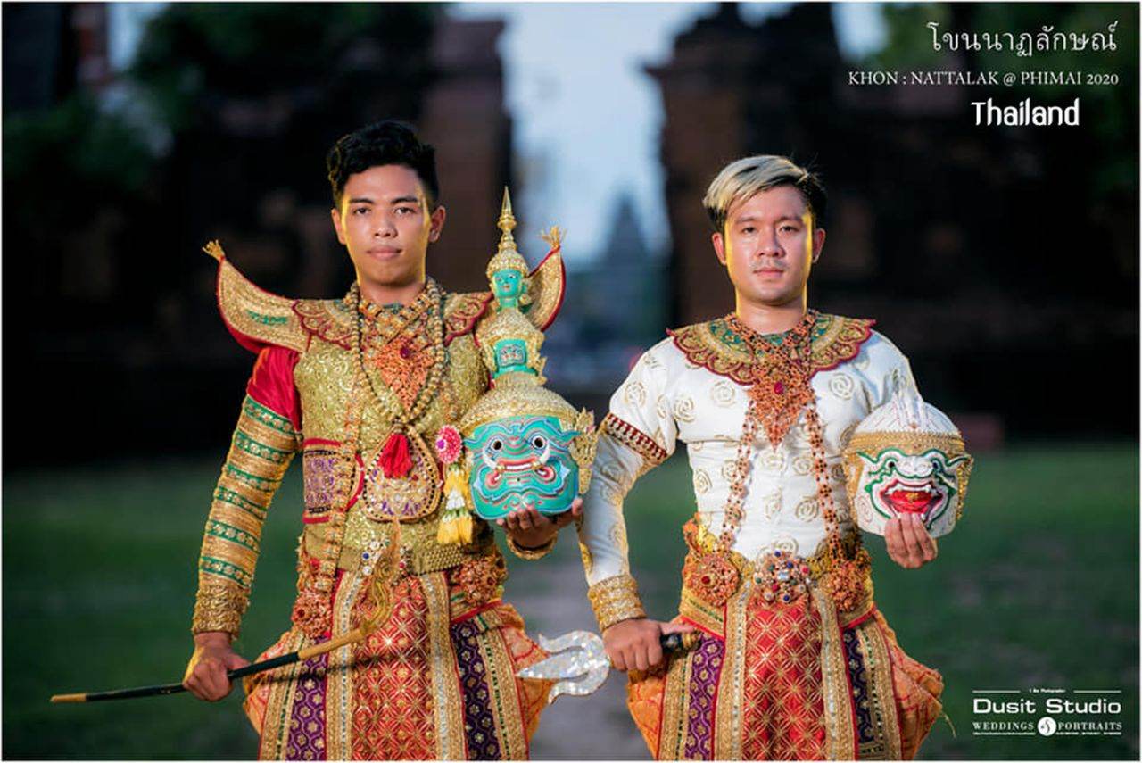 Hanuman (हनुमान्) VS Thossakan (दशकण्ठ) : Thai Khon Mask | THAILAND 🇹🇭