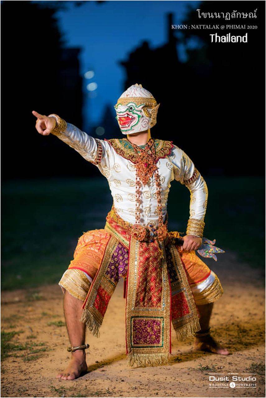 Hanuman (हनुमान्) VS Thossakan (दशकण्ठ) : Thai Khon Mask | THAILAND 🇹🇭