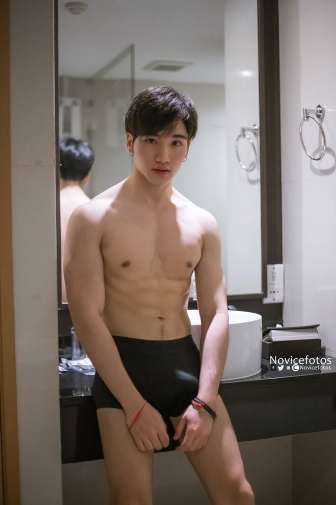 ตาลายผู้ชายเป้าฉ่ำ 4