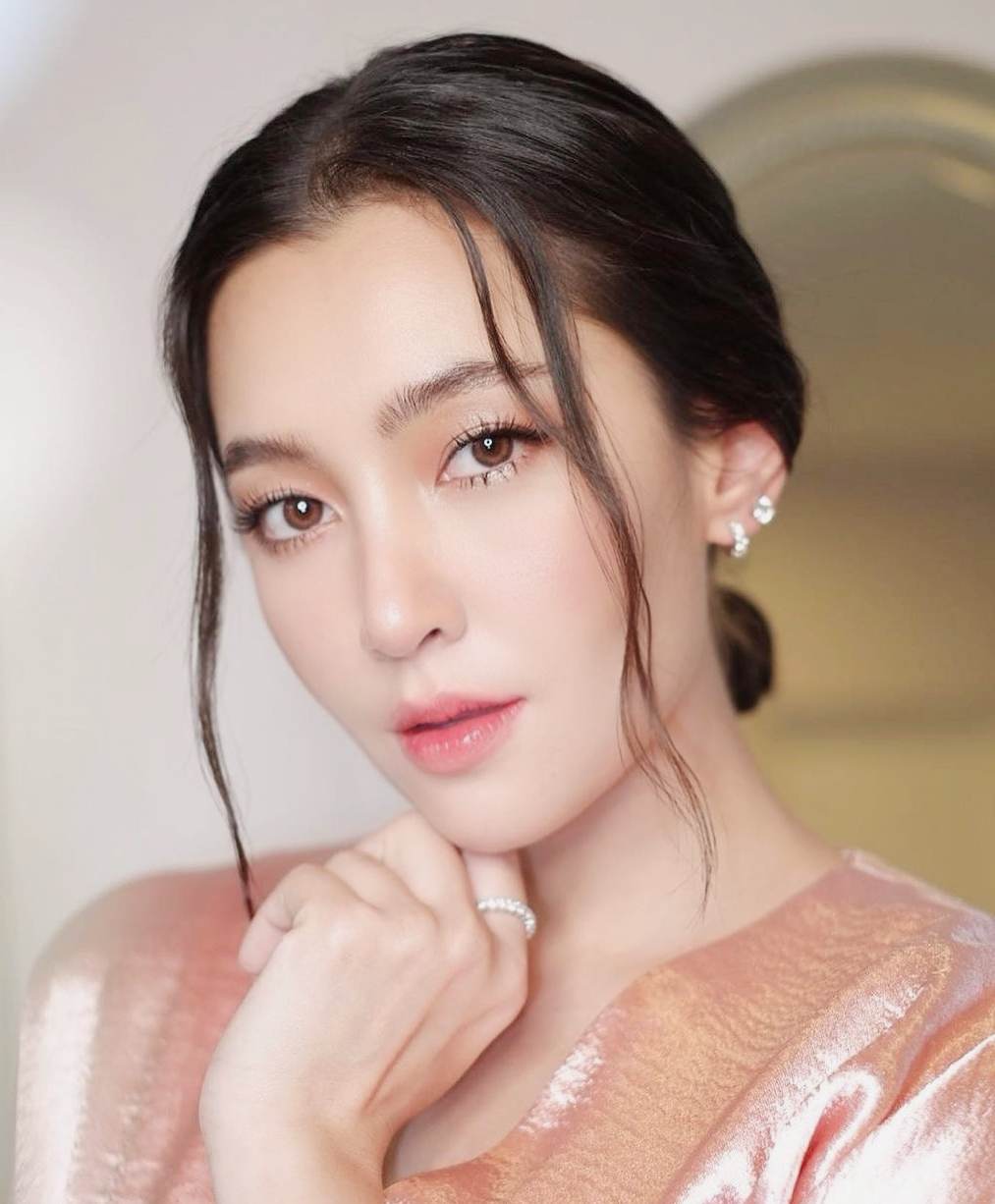 เบลล่า​ ​ราณี​ เรื่อง ลูกทาส