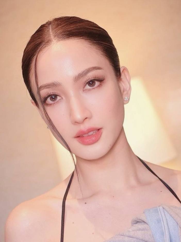 แต้ว ณัฐ​พร​ เรื่อง นาคี