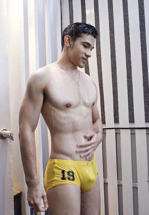 สะดุดแซ่บ