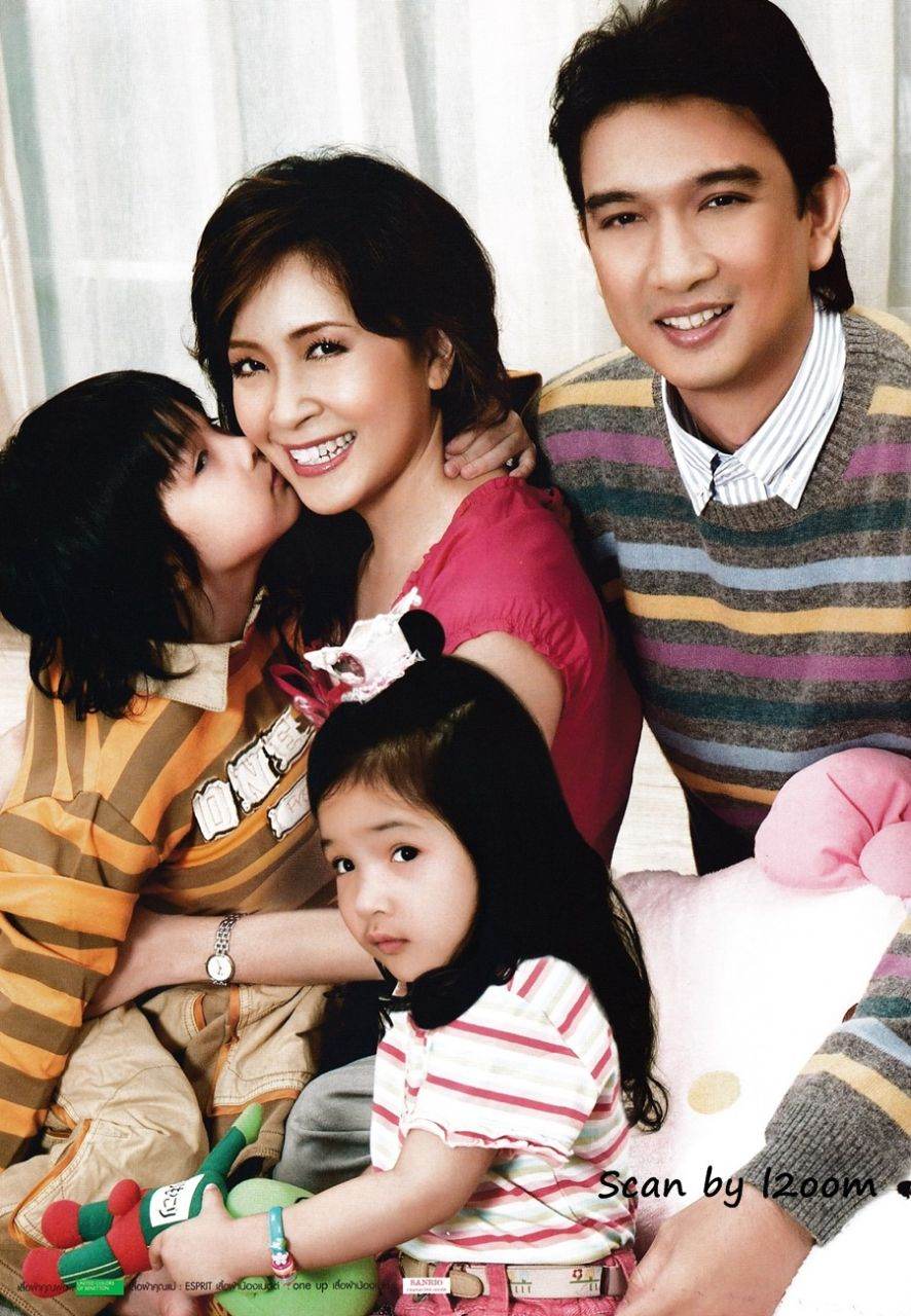 (วันวาน) ครอบครัว เขมะโยธิน @ กุลสตรี ปีที่ 38 ฉบับที่ 910 ธันวาคม 2551