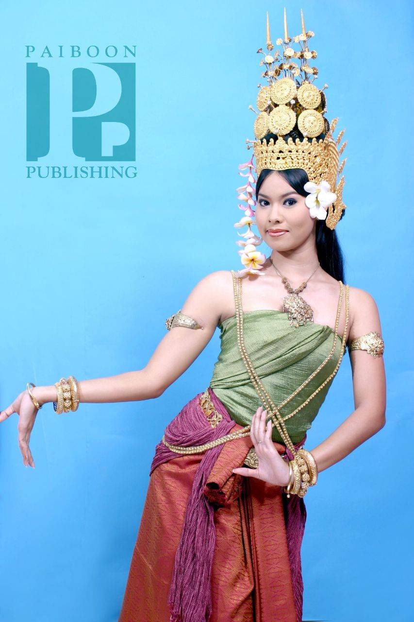 Apsara Costume by Thai model 🇹🇭 🇰🇭