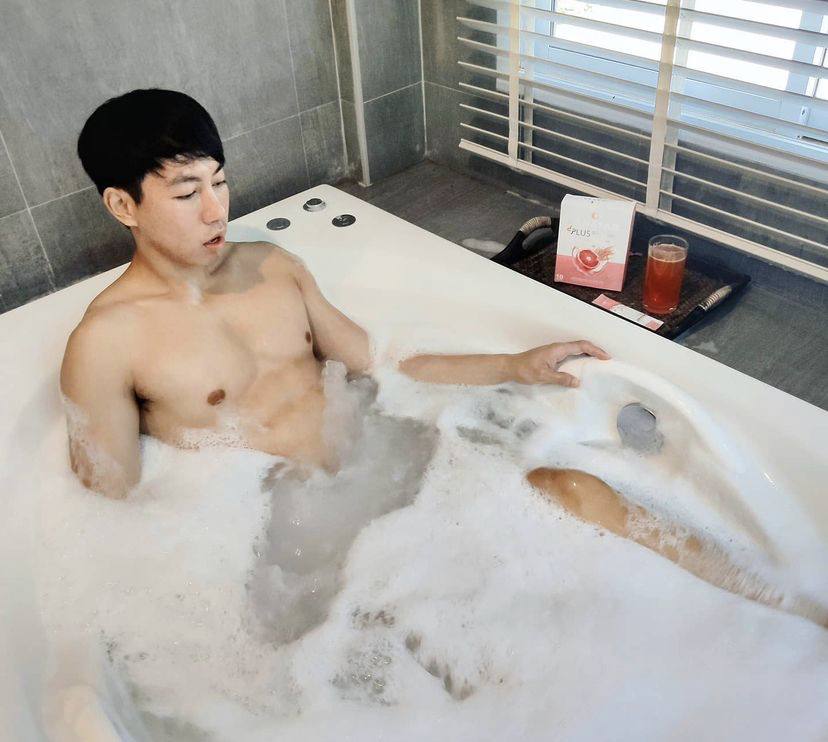 ผู้ชายลงอ่าง {-2-}
