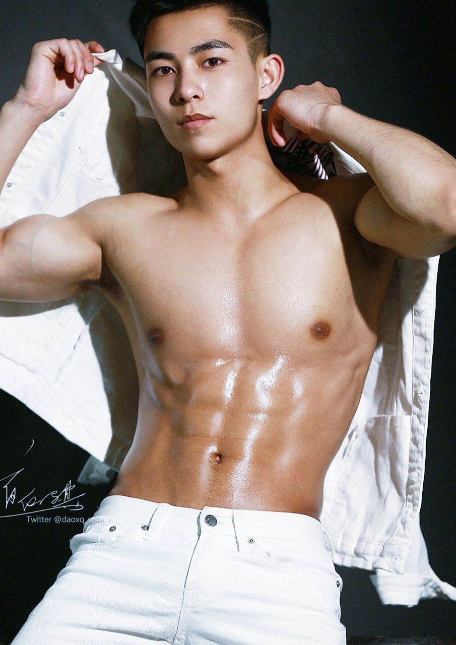 หนึ่งวิธีผ่อนคลาย ด้วยการชวนผู้ชายมาซี๊ดส์