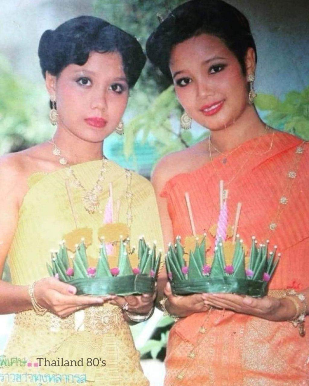 Loy Krathong festival from the old magazines 70's - 90's #LoykrathongThailand