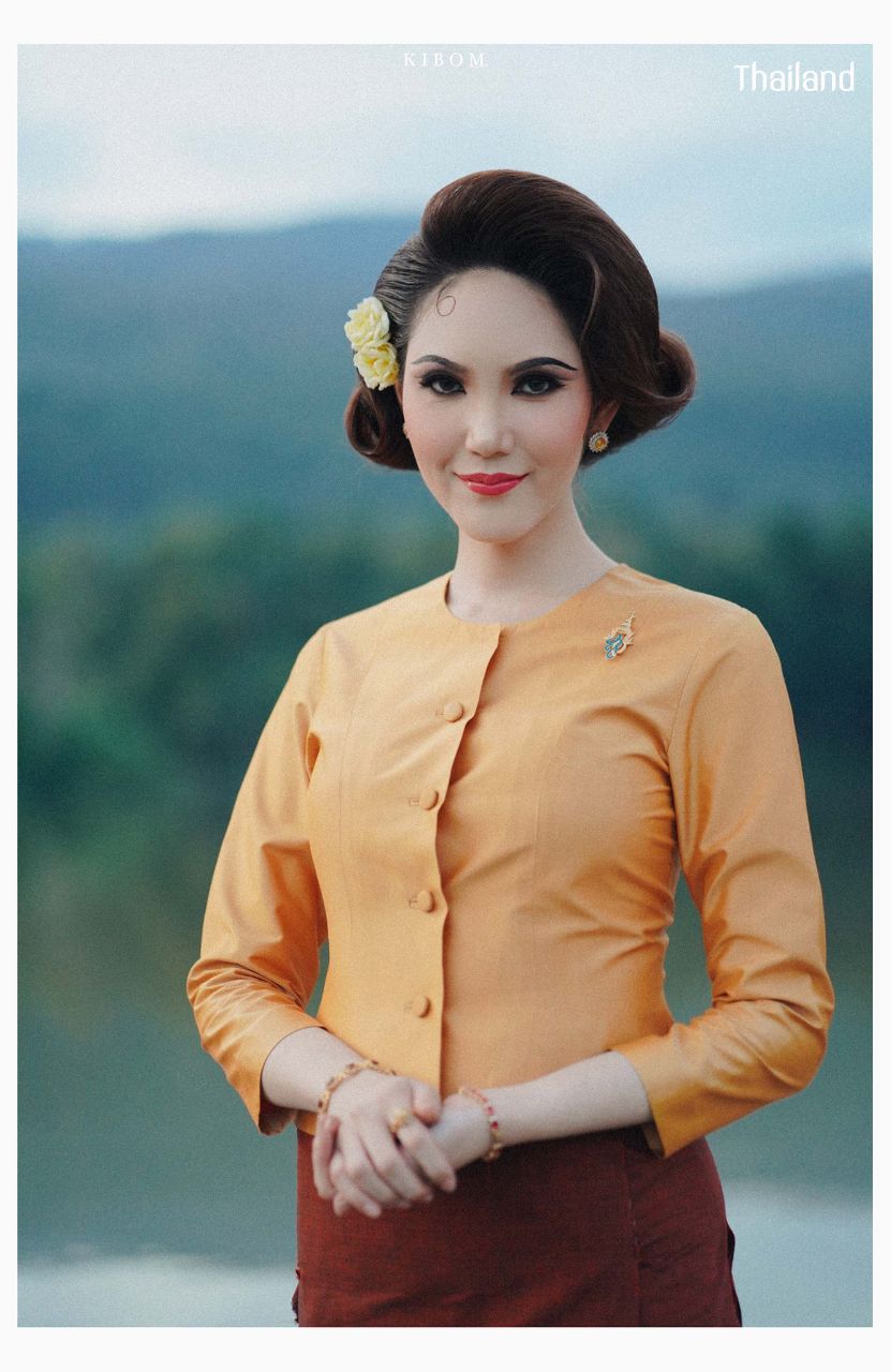 Thai National Costume and 70s Makeup & Hairstyle by Sakunjan | THAILAND 🇹🇭