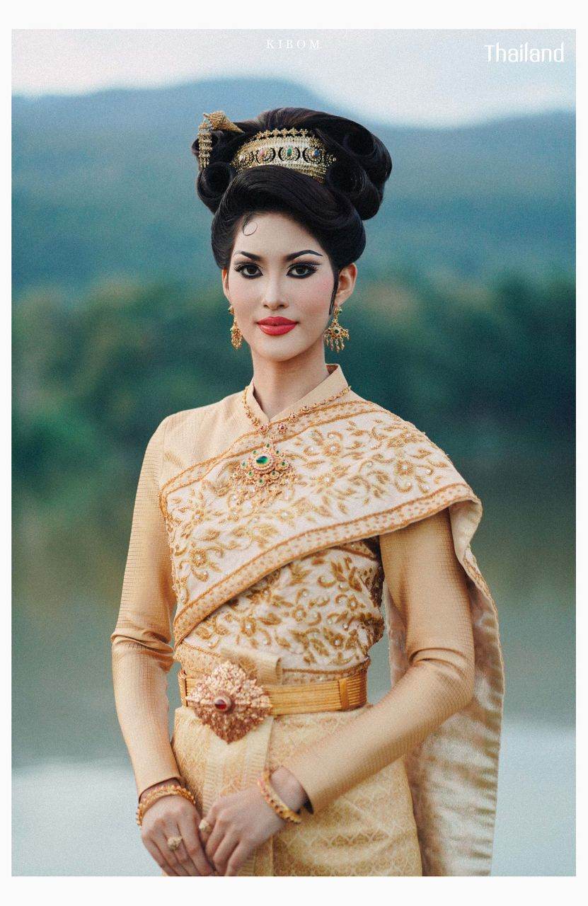 Thai National Costume and 70s Makeup & Hairstyle by Sakunjan | THAILAND 🇹🇭