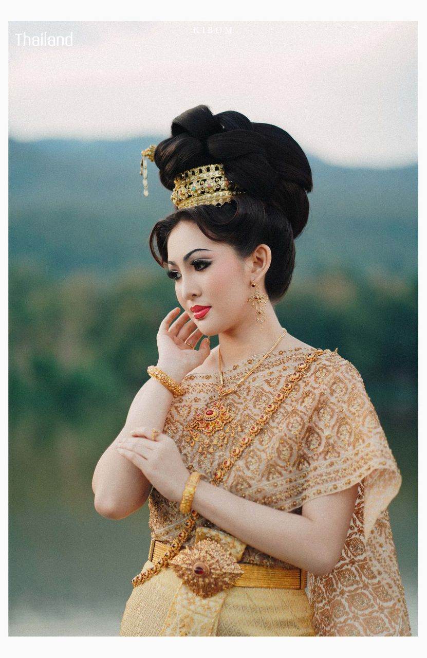 Thai National Costume and 70s Makeup & Hairstyle by Sakunjan | THAILAND 🇹🇭