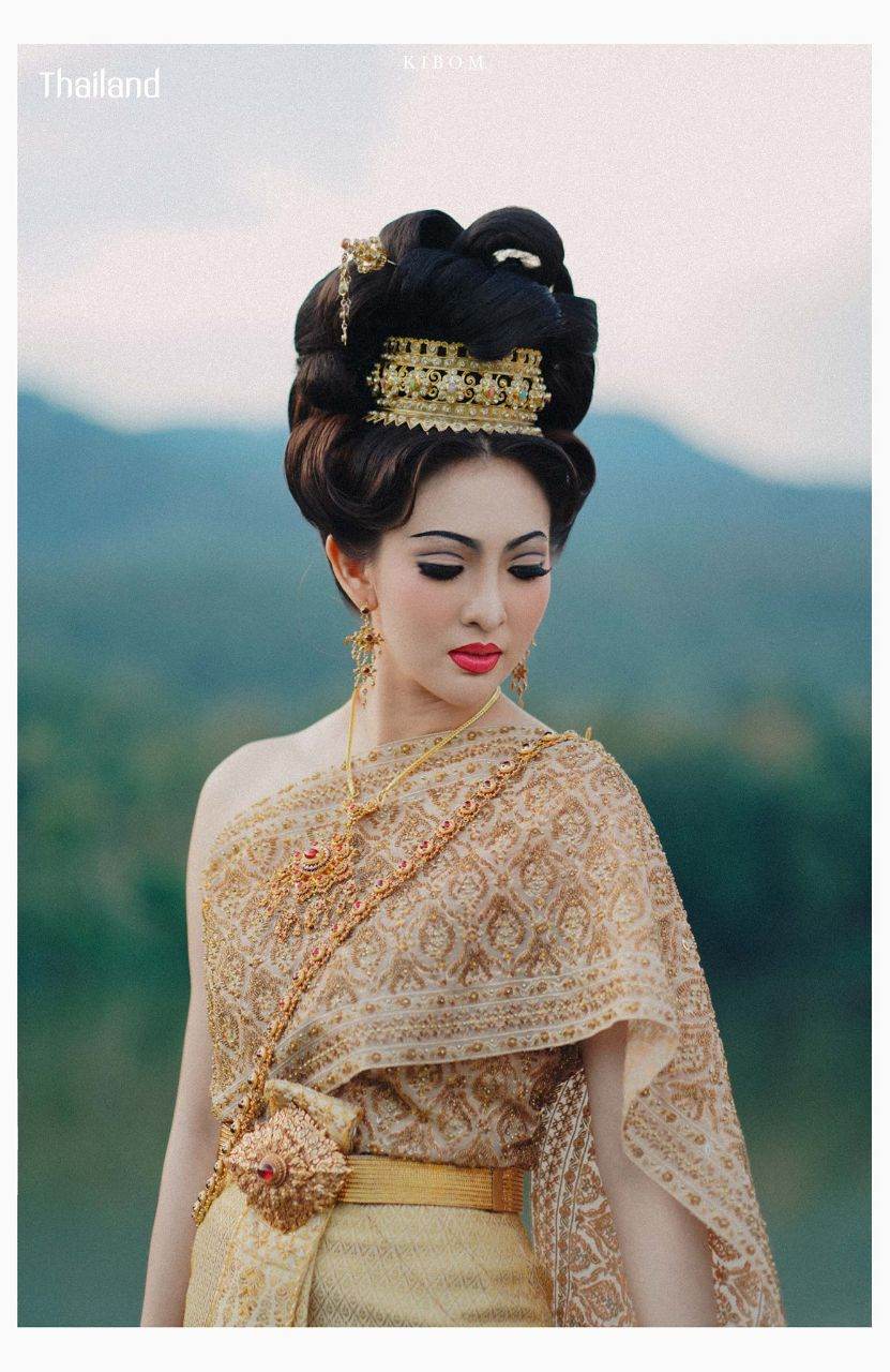 Thai National Costume and 70s Makeup & Hairstyle by Sakunjan | THAILAND 🇹🇭