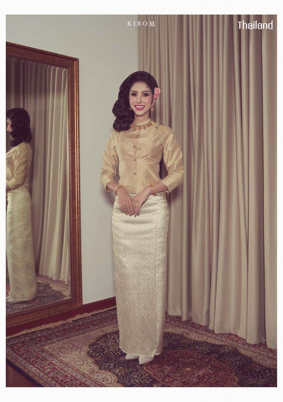 Thai National Costume and 70s Makeup & Hairstyle by Sakunjan | THAILAND 🇹🇭