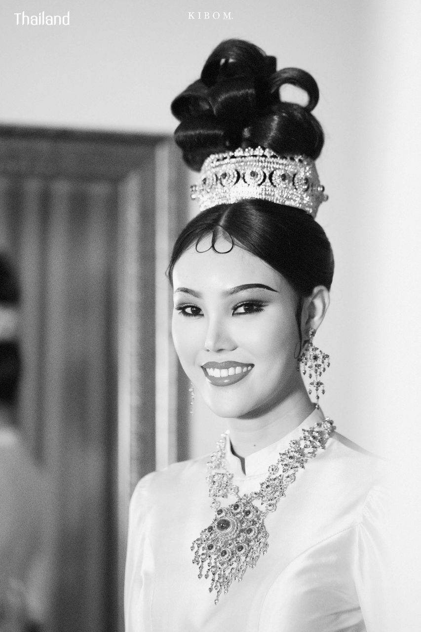 Thai National Costume and 70s Makeup & Hairstyle by Sakunjan | THAILAND 🇹🇭
