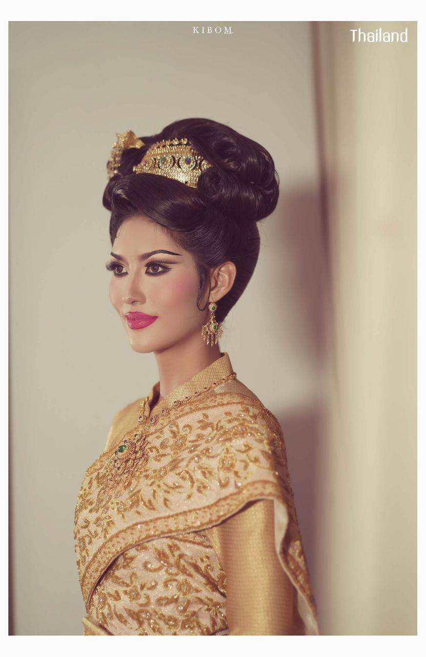 Thai National Costume and 70s Makeup & Hairstyle by Sakunjan | THAILAND 🇹🇭