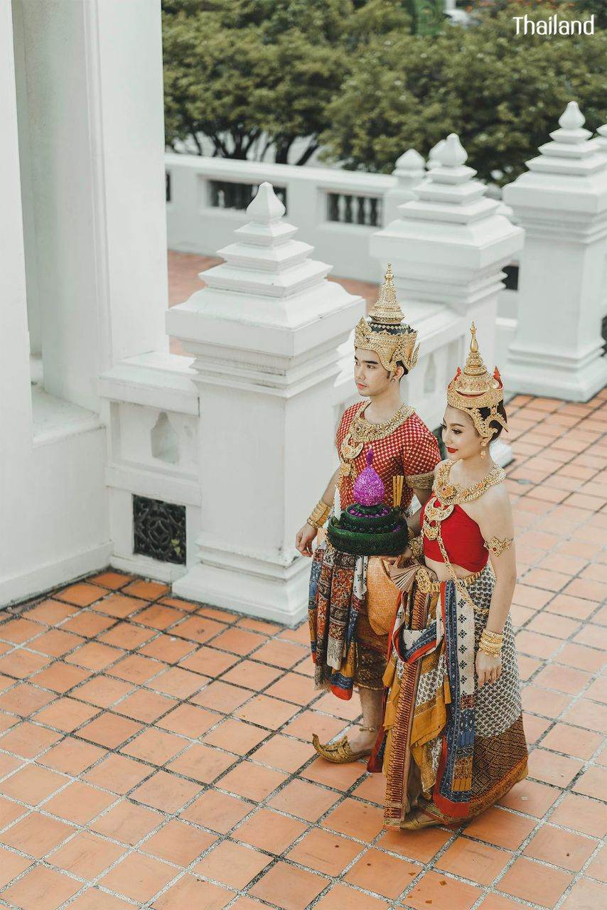 Loy Krathong Festival and The Beautiful of Sukhothai Costume | THAILAND 🇹🇭