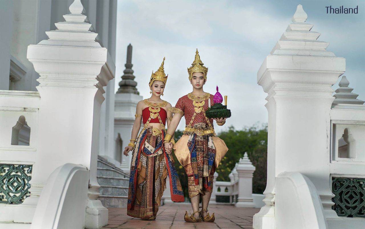 Loy Krathong Festival and The Beautiful of Sukhothai Costume | THAILAND 🇹🇭