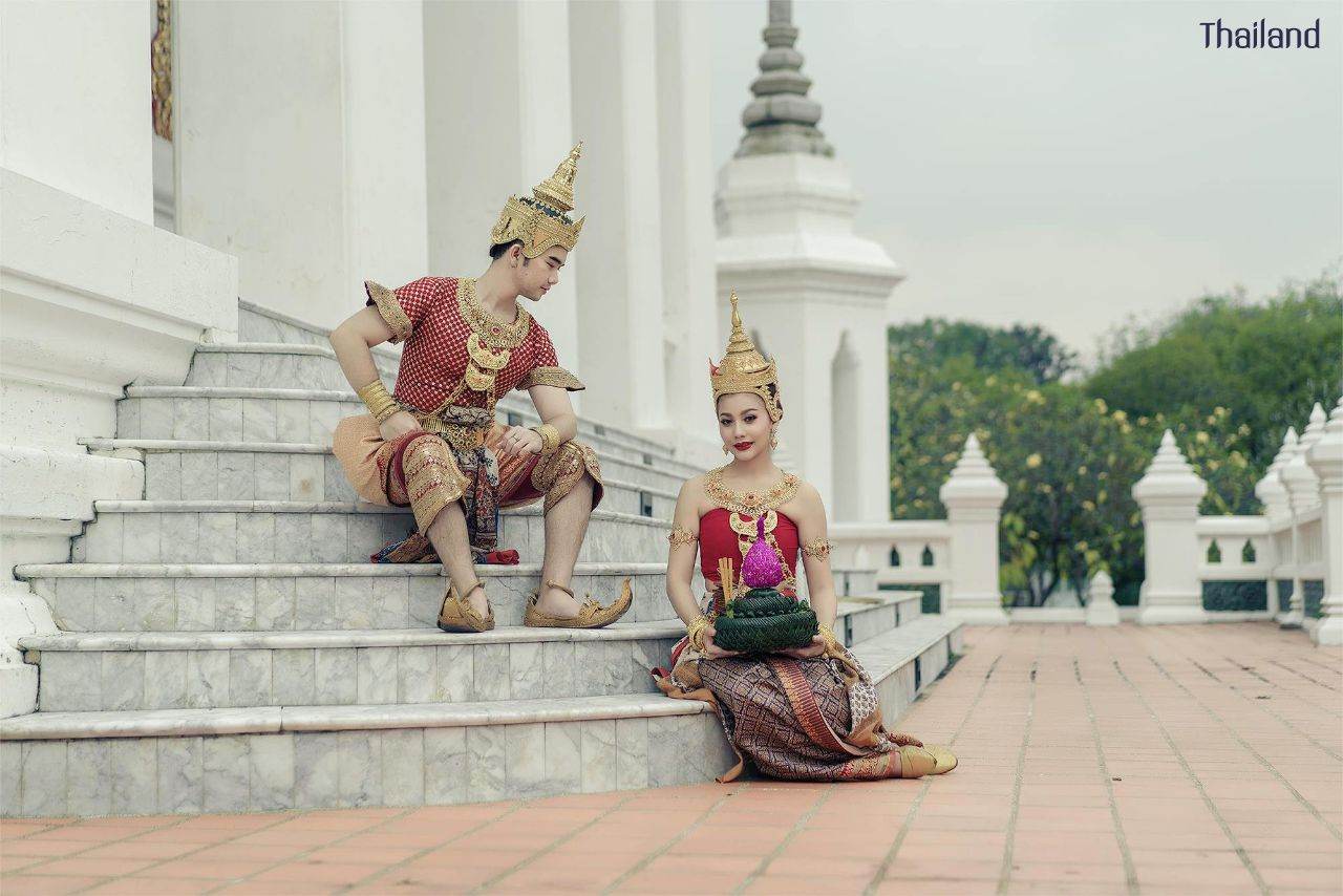 Loy Krathong Festival and The Beautiful of Sukhothai Costume | THAILAND 🇹🇭