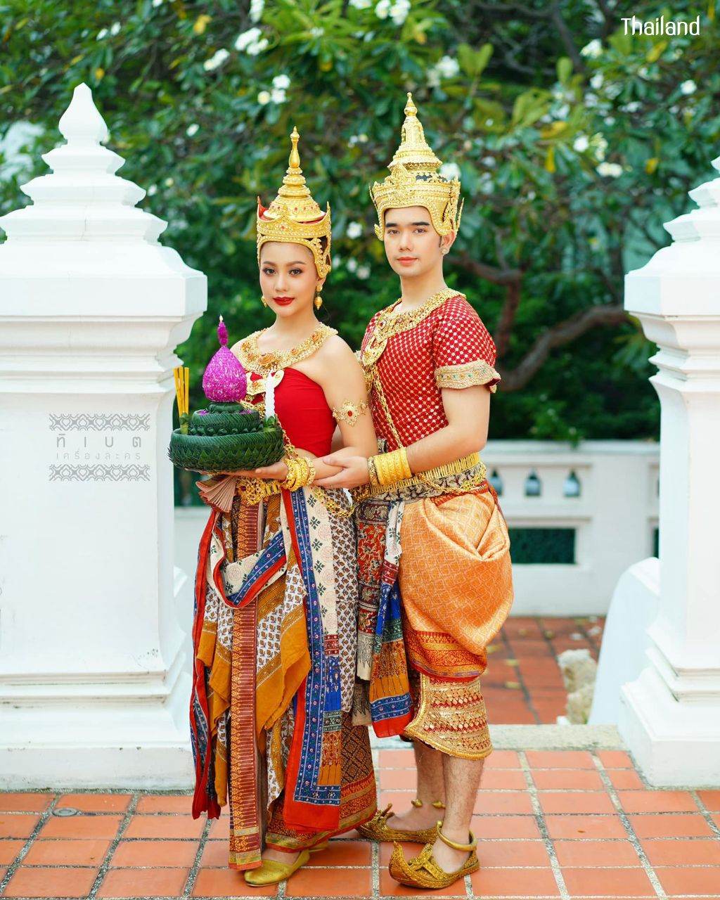Loy Krathong Festival and The Beautiful of Sukhothai Costume | THAILAND 🇹🇭