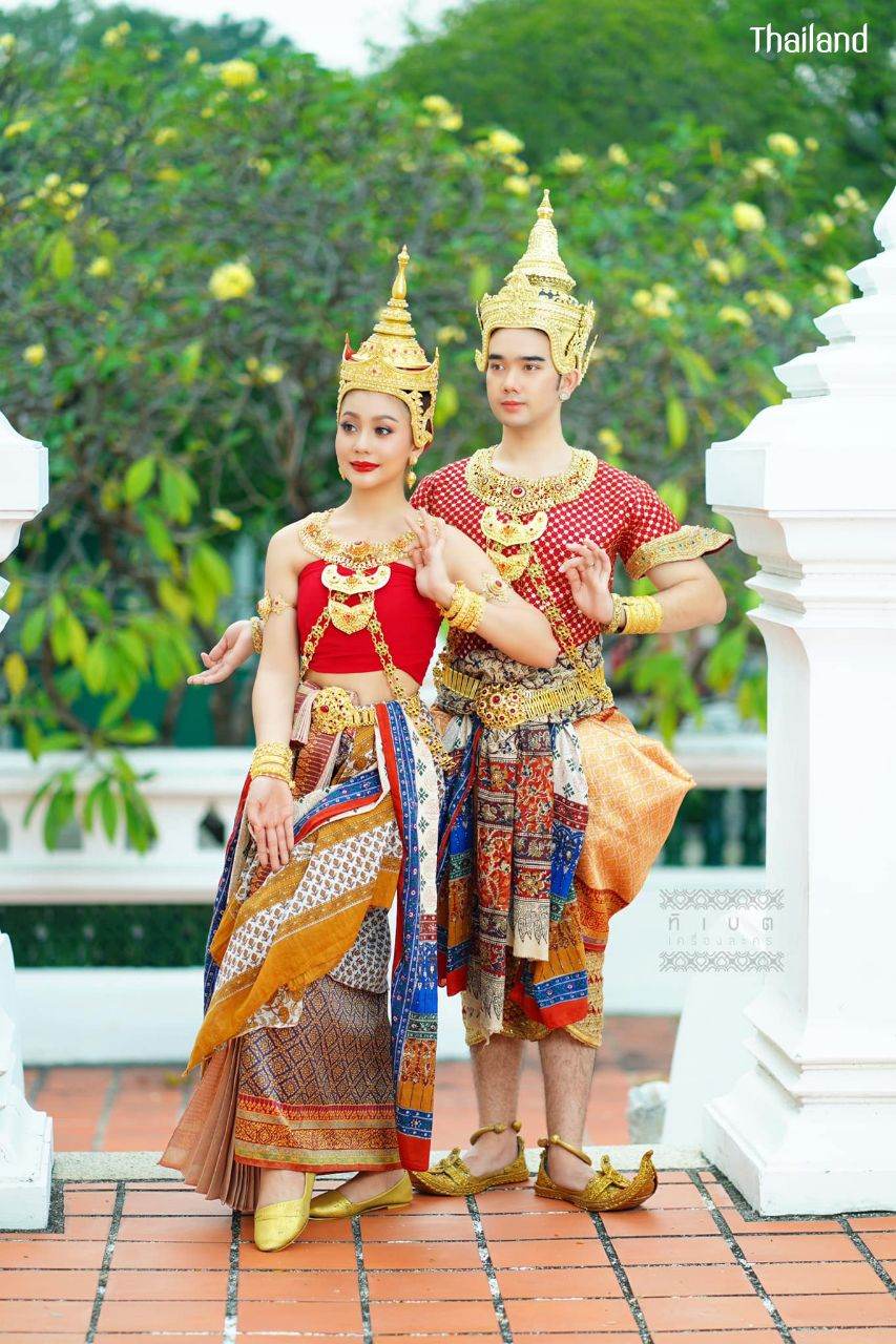 Loy Krathong Festival and The Beautiful of Sukhothai Costume | THAILAND 🇹🇭