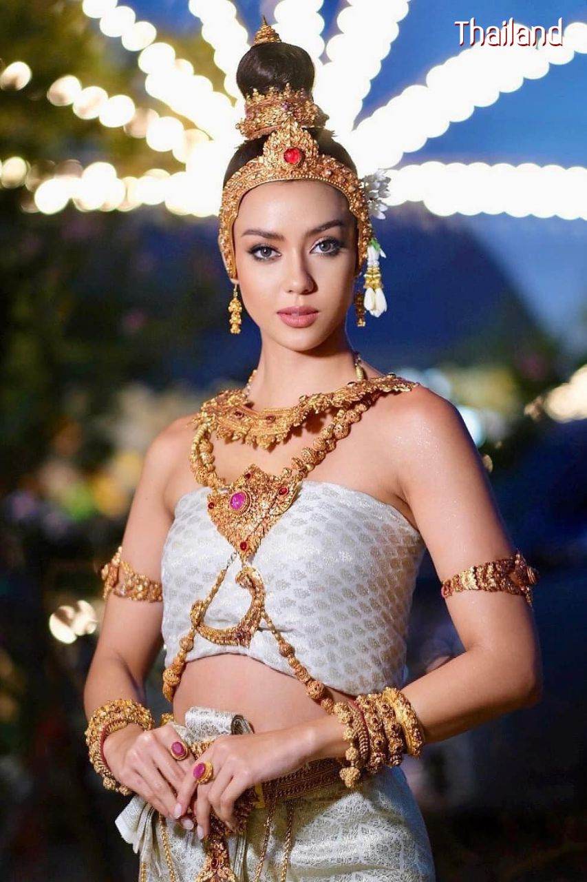 Amanda Obdam and The Beauty of Thai Traditional Dress | THAILAND 🇹🇭