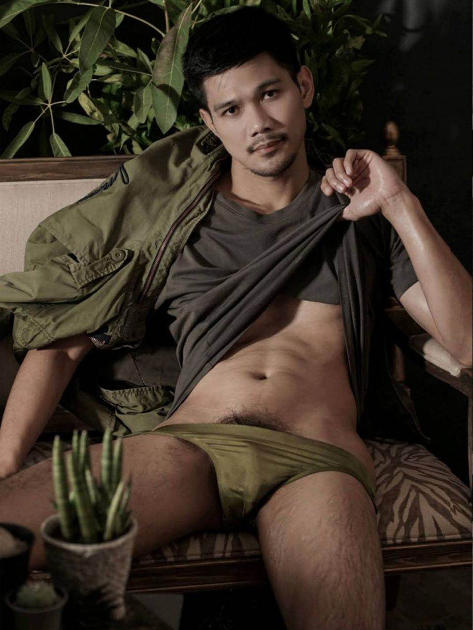 ผู้ชายยามดึกดื่น