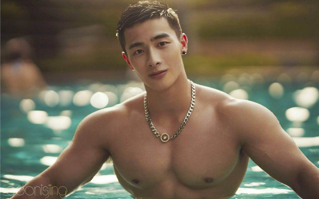 หนุ่มหล่อขึ้นปก 1045.2