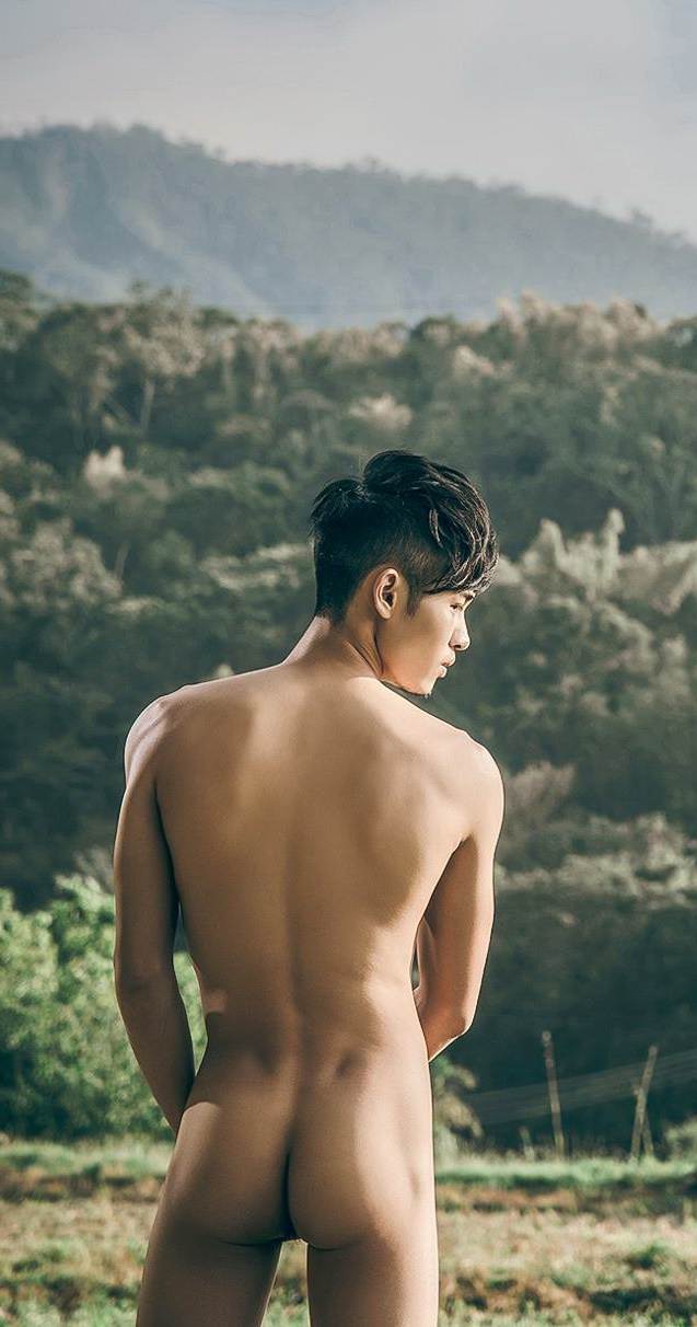 หนุ่มหล่อขึ้นปก 1056.2