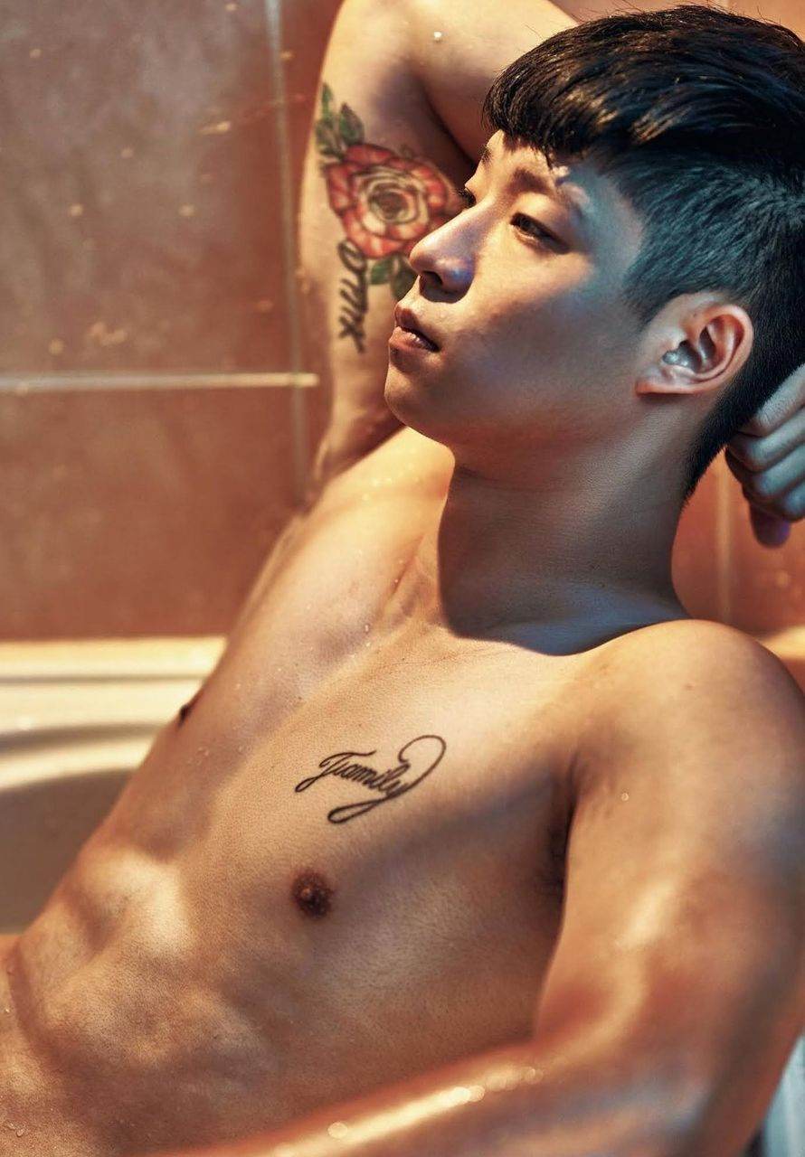หนุ่มหล่อขึ้นปก 1058.2
