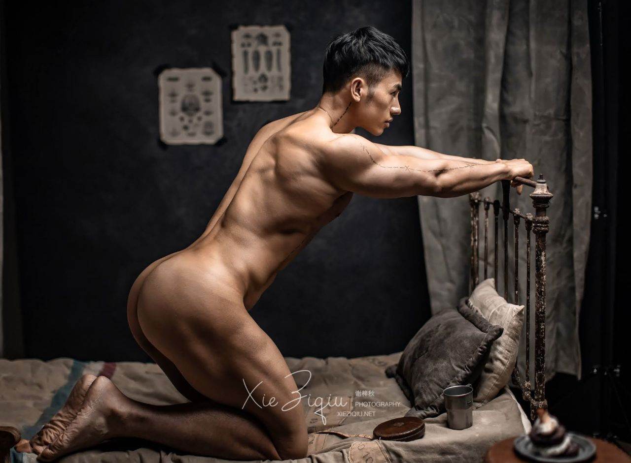 หนุ่มหล่อขึ้นปก 1060.2