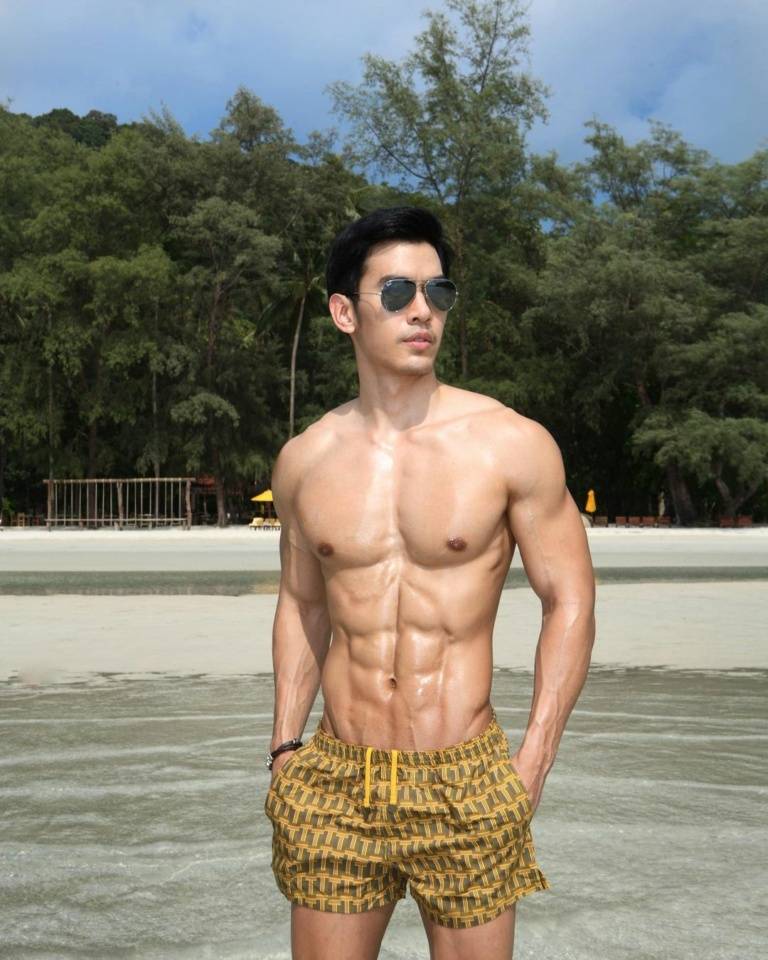 ลองให้จัดดูซักดอกแล้วจะร้องบอกขอทั้งสวน