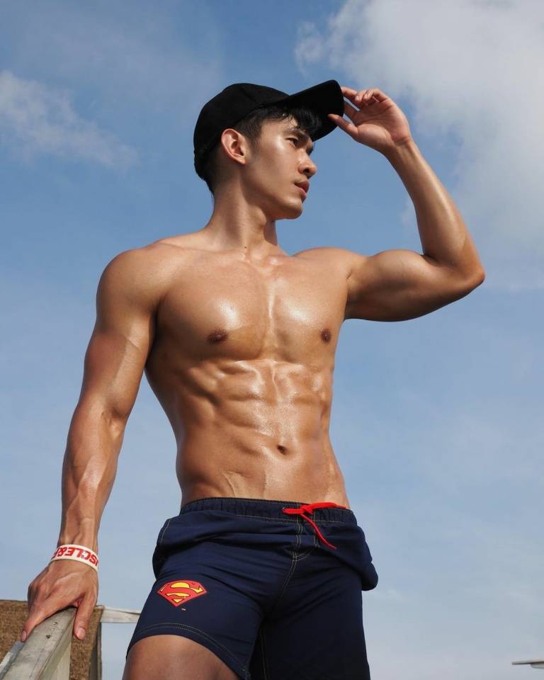 ดอกเดียวคงไม่พอจะจัดให้ทั้งช่อทั้งสวน