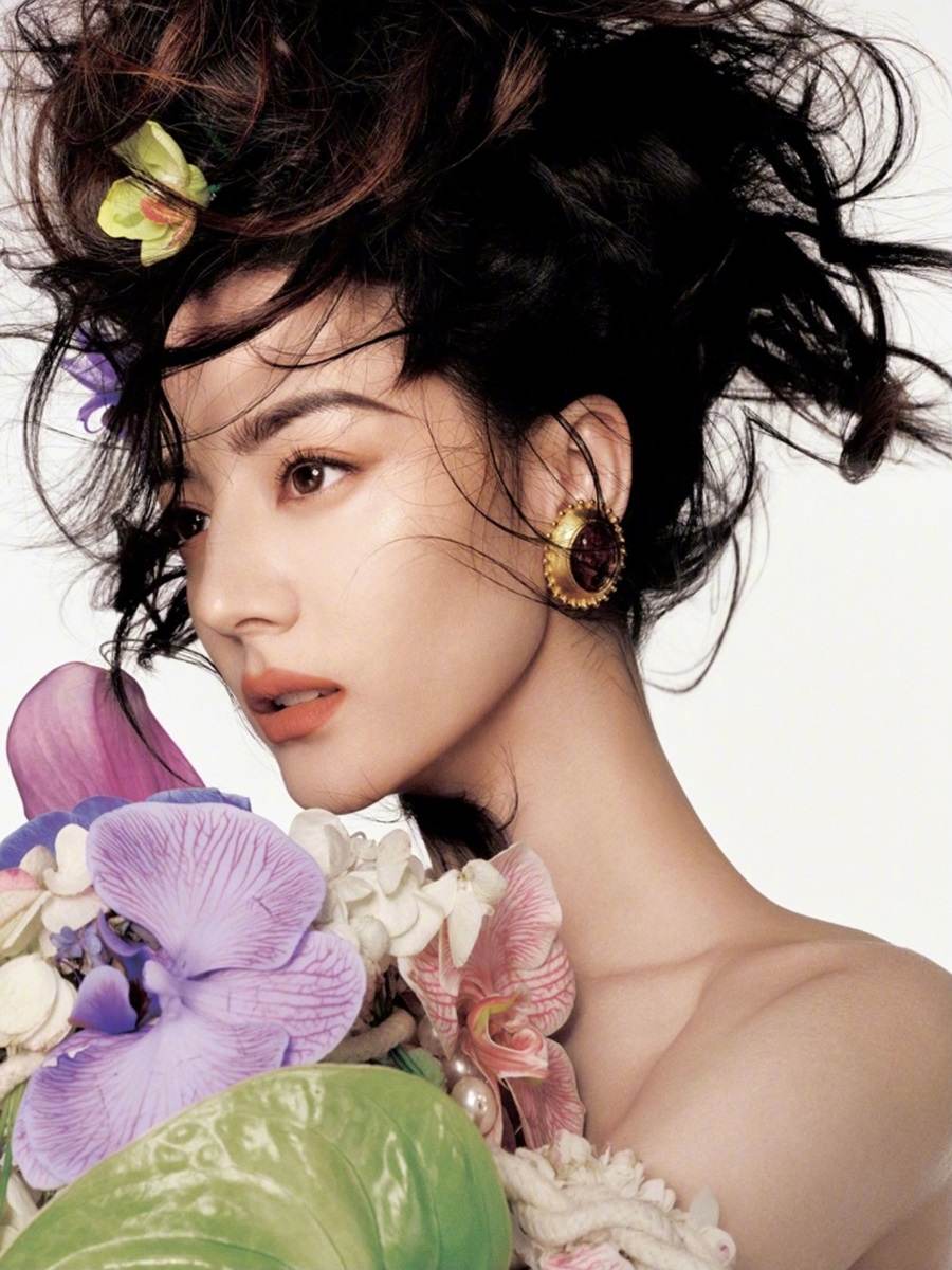 Dilireba @ MiniBazaar China December 2021