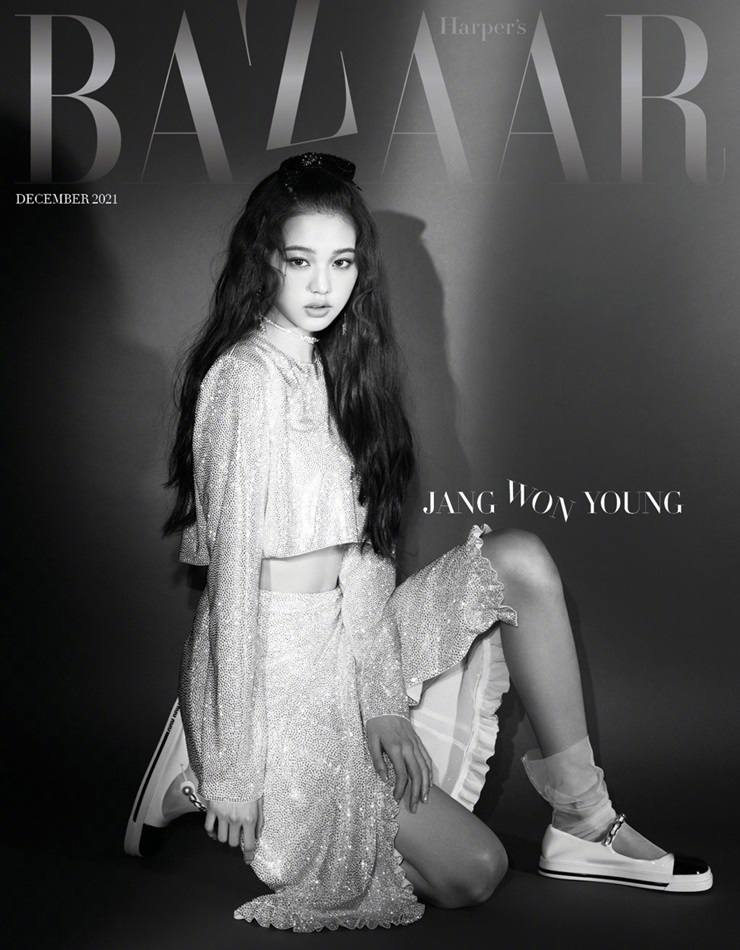Jang Wonyoung @ Harper&rsquo;s Bazaar Korea December 2021