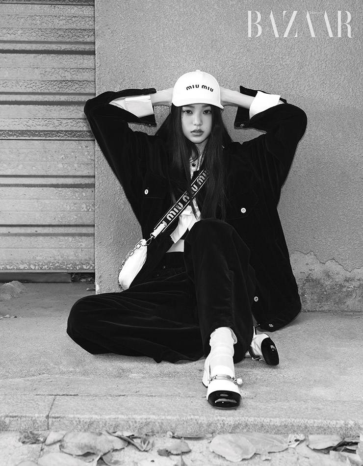 Jang Wonyoung @ Harper&rsquo;s Bazaar Korea December 2021